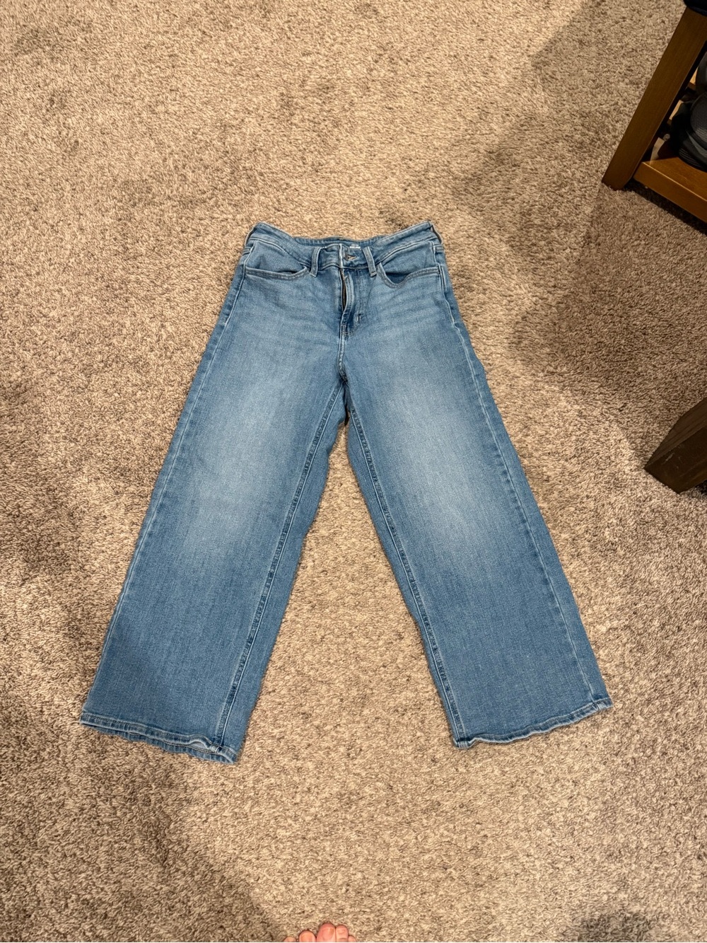 Old Navy Light Blue Wide-Leg Cropped Jeans